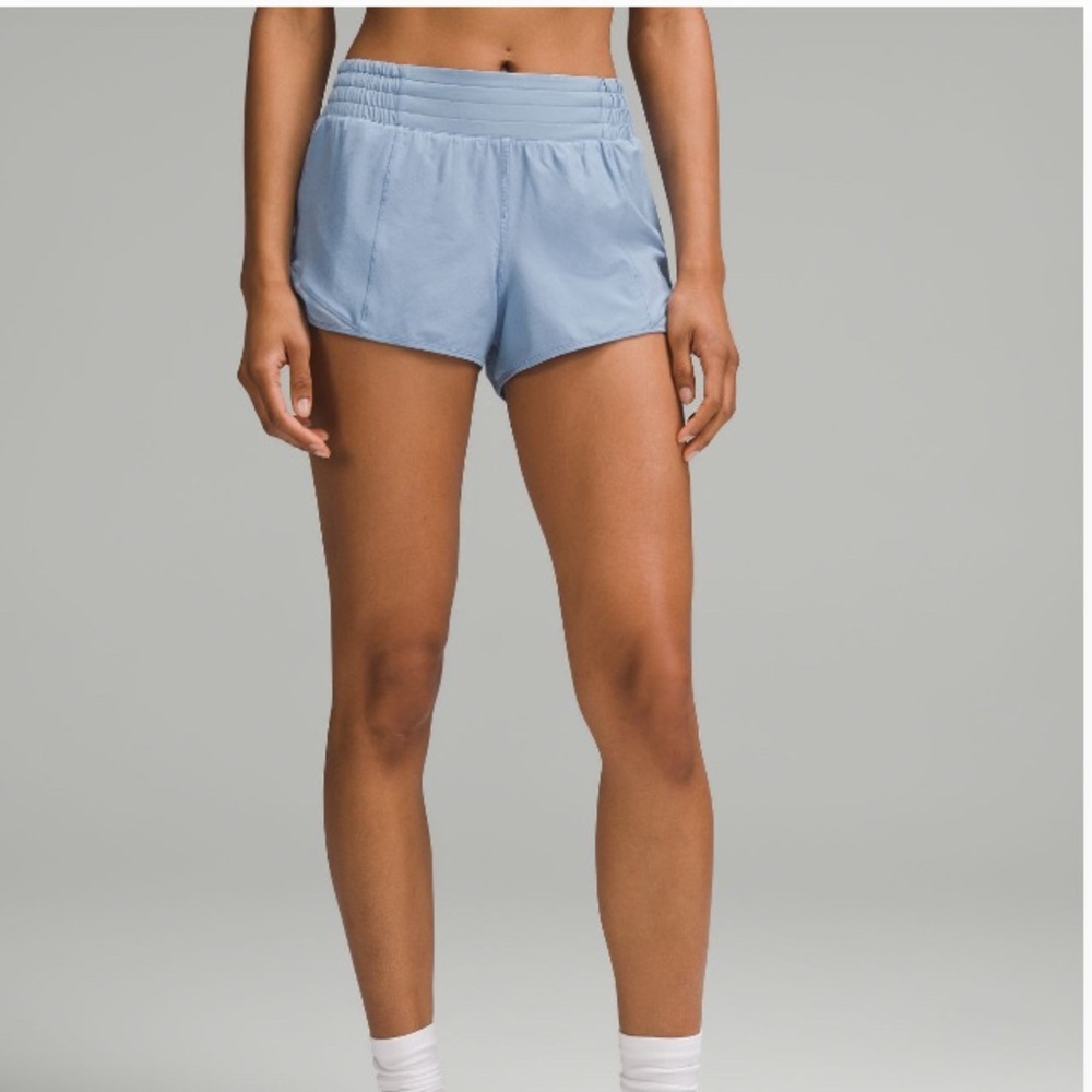 Lululemon High Rise Hotty Hot Short 2.5” in blue willow